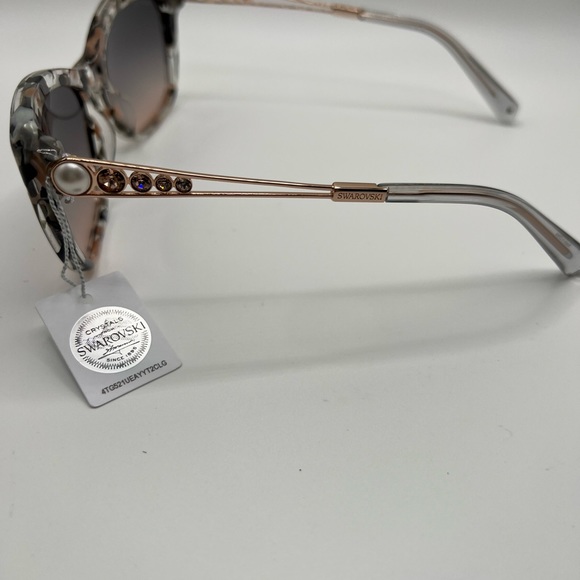 NWT Swarovski SK0262S Sunglasses